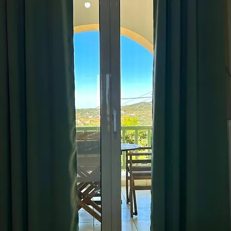 Serene Livadi דירה *