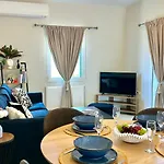 Serene Livadi 公寓 *